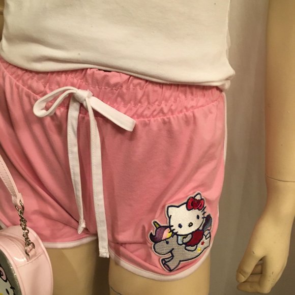 ADORABLE hello kitty cotton candy pink shorts,leather braclete and necklace set! - Picture 4 of 13